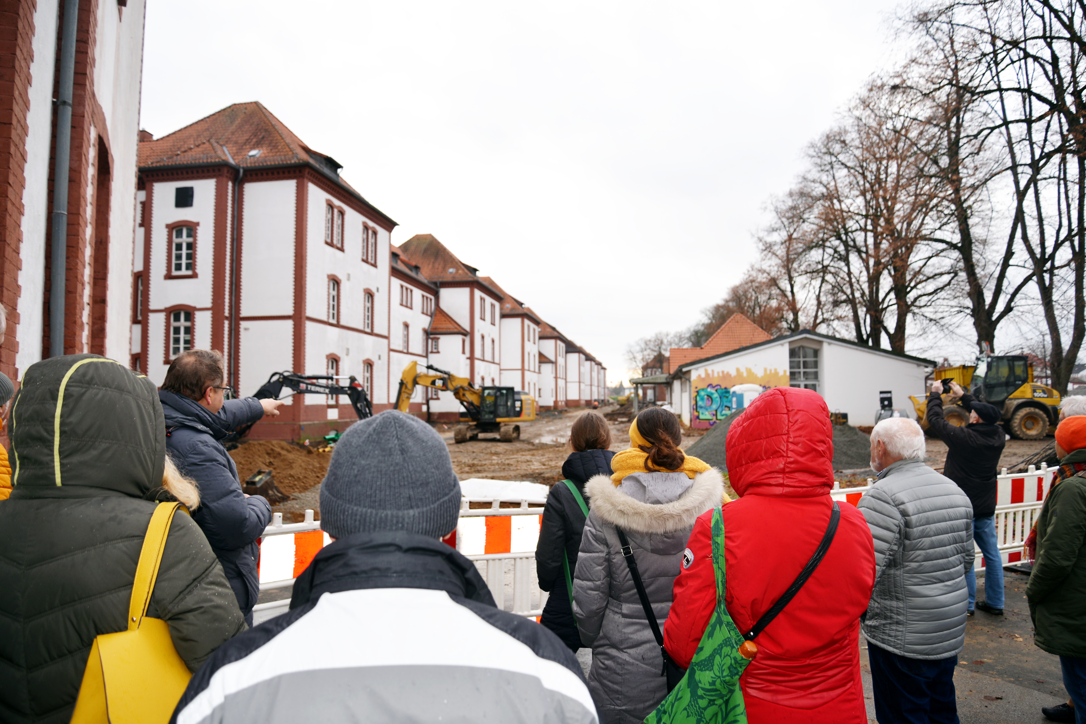 Alanbrooke Quartier - Blick in die Kanal- und Straßenbaubaustelle im Denkmalbereich 