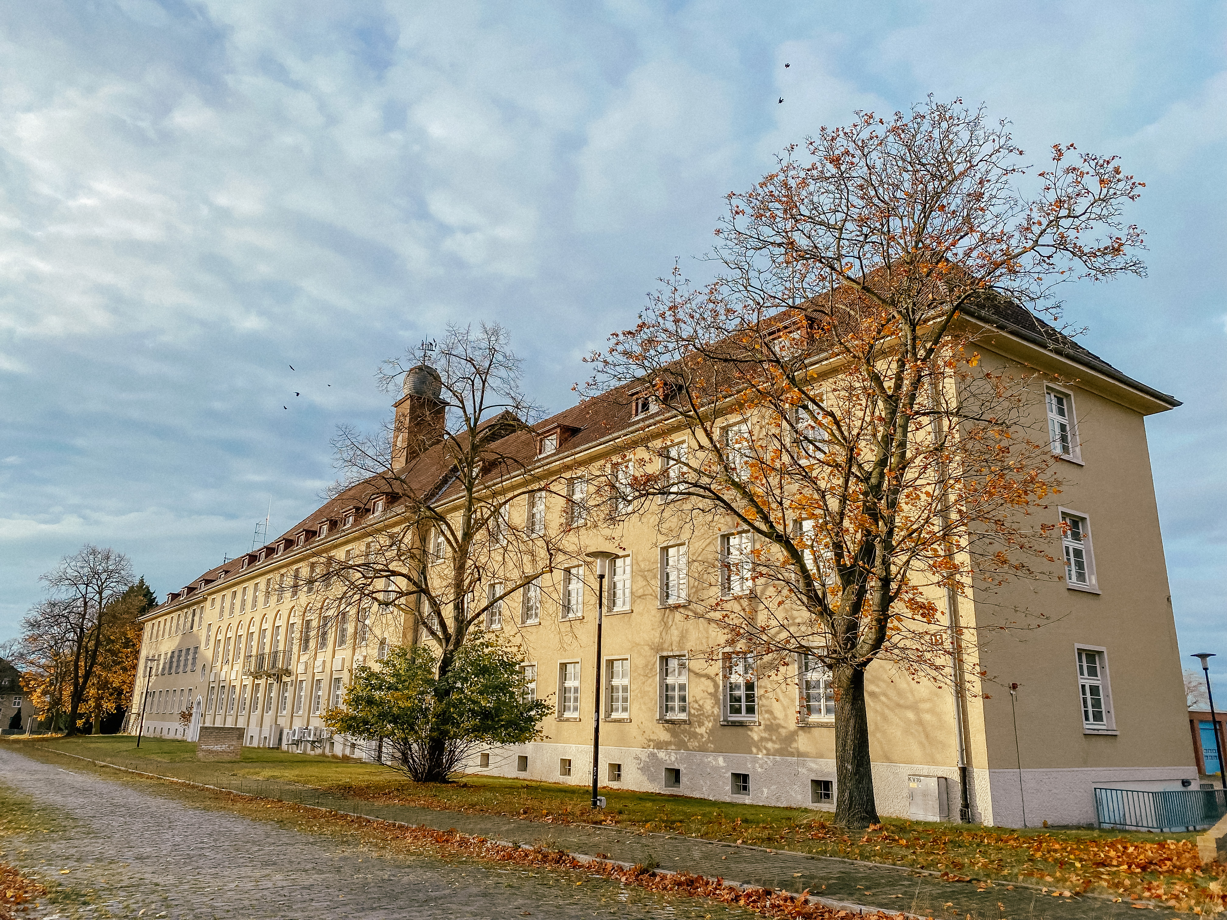 Rundgang über das ehemalige Kasernenareal